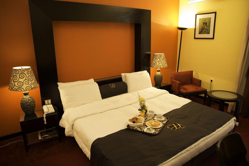 Heden Golf Hotel Abidjan Exterior foto