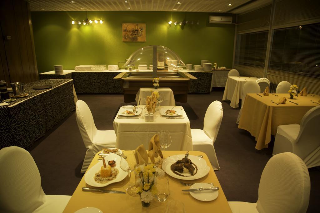 Heden Golf Hotel Abidjan Exterior foto