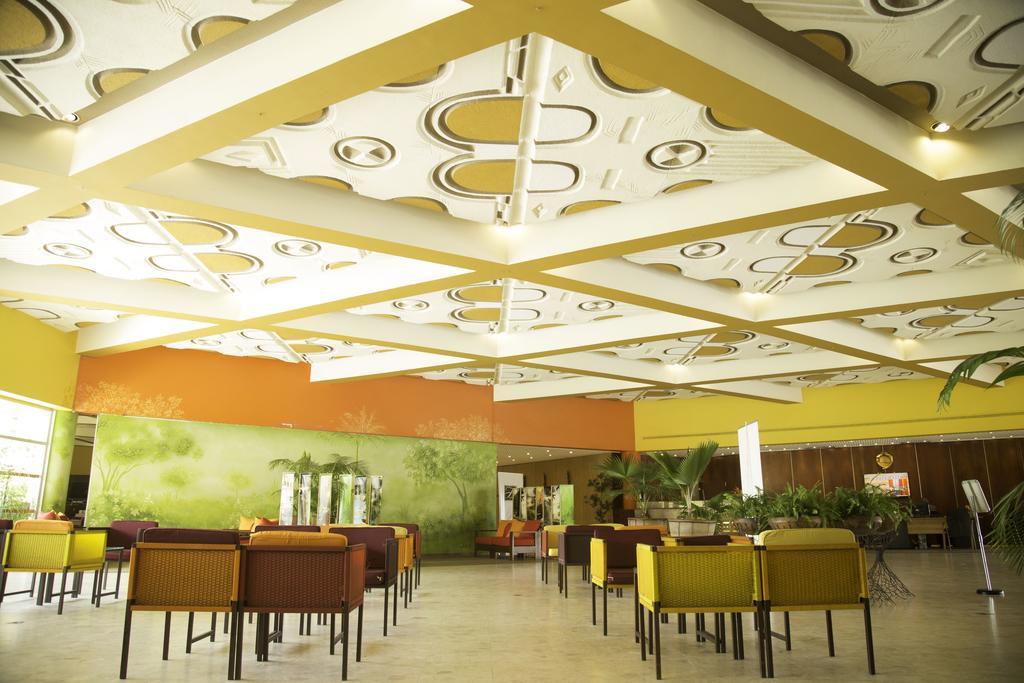 Heden Golf Hotel Abidjan Exterior foto